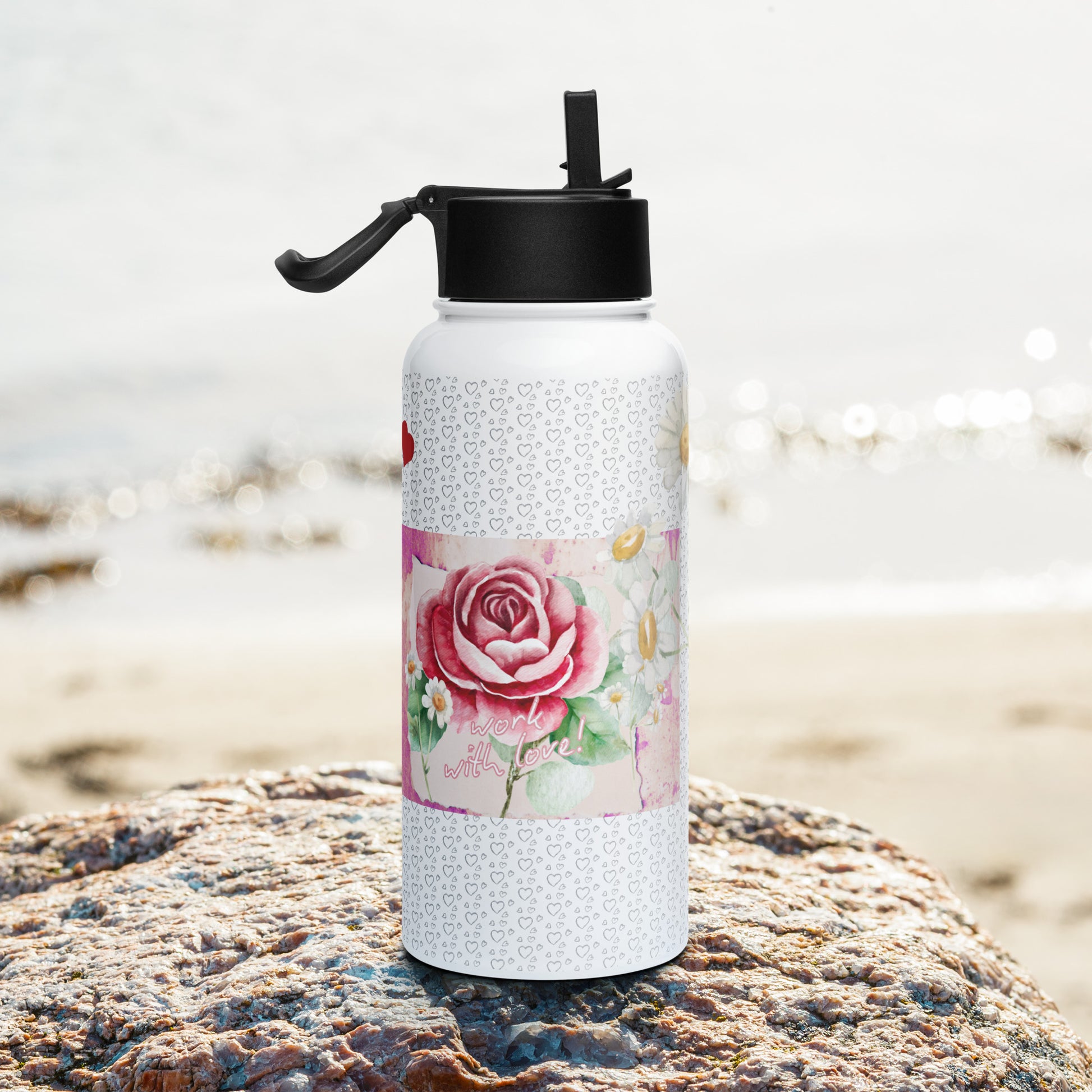 NATURMAEDEL_-EDELSTAHLDRINKFLASCHE-WORK WITH LOVE- EXCLUSIV LIMITED NATURMAEDEL CREATIV DESIGN -SEITENANSICHT -AQUARELLROSEN UND SILBERHERZEN-www.naturmaedel.shop - 
