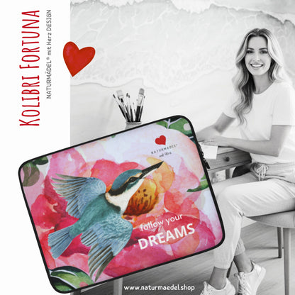 ELEGANTE STYLISCHE LAPTOP SLEEVE HUELLE -  IM EXCLUSIVEN NATURMAEDEL® DESIGN KOLIBRI FORTUNA - COLLECTION HAPPY SPRING - VARIANTEN GROESSEN 13“ U. 15“ ZOLL -  100% Neopren. Der optimale und zuverlässige Schutz für Unterwegs - MARIA -  1.2 - www.naturmaedel.shop - 