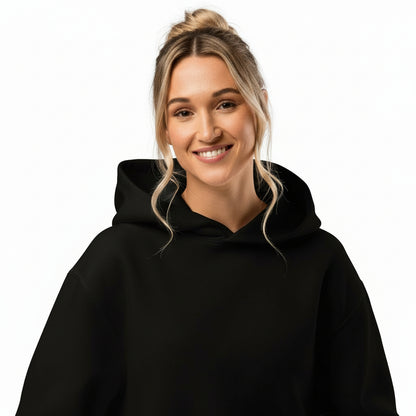 NATURMAEDEL® - UNISEX OVERSIZED HEAVXWEIGHT HOODIE - FARBE BLACK- FRONT 2  - SUPER WEICH, SUPER BEQUEM - RINGGESPONNENE BAUMWOLLE - ATMUNGSAKTIV - NATURMÄDEL® EXCLUSIV LOGO RECHTER ÄRMEL - DESIGNED VERENA by VerJa.ME® - CLASSIC BASIC - www.naturmaedel.shop - 