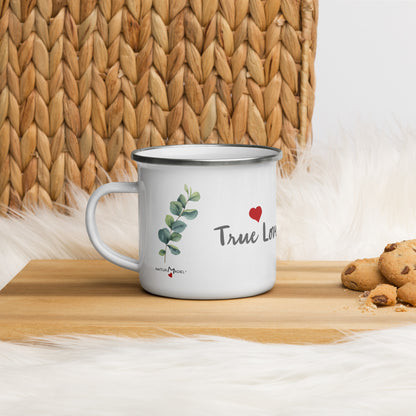 NATURMAEDEL EMAILLE MUG - BECHER - EXCLUSIVES NATURMAEDEL® TIERLIEBE AQUARELL DESIGN COLLECTION - AUFSCHRIFT TRUE LOVE MIT ROTEM AQUARELL HERZ - FRÜHLING SOMMER - 1.3 - GARDASEE MARIA - www.naturmaedel.shop - 