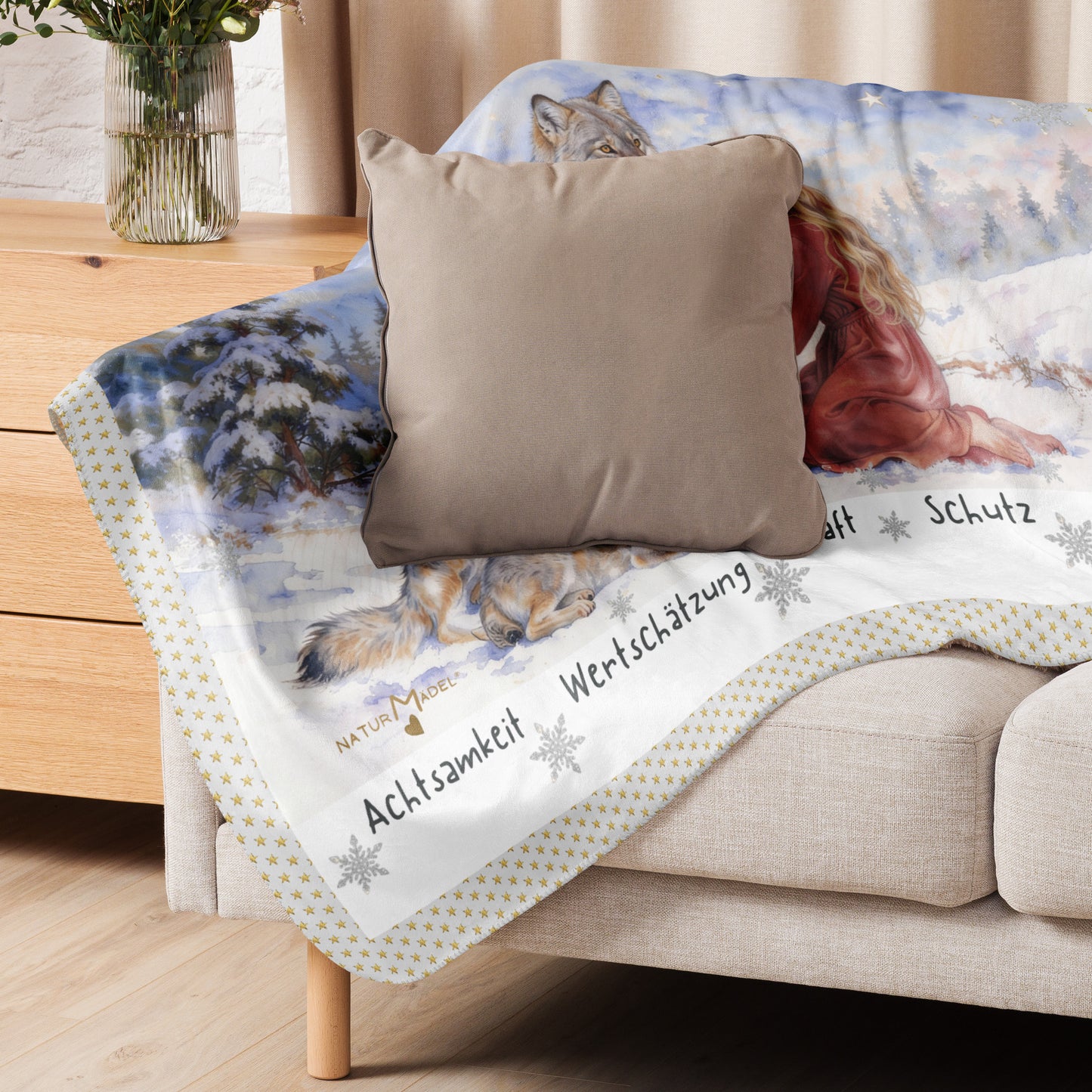 NATURMAEDEL® NEUJAHRSWUENSCHE 2026. LIMITED EDITION. EXCLUSIVE SHERPA DECKE, MIT EINZIGARTIGEM NATURMAEDEL® NEUES JAHR 2026, KRAFTTIER WOLF DESIGN. LIEBEVOLLER DESIGNERDRUCK. DESIGN VERENA U. JANINA by VerJa.ME® -  1.5 - www.naturmaedel.shop - 