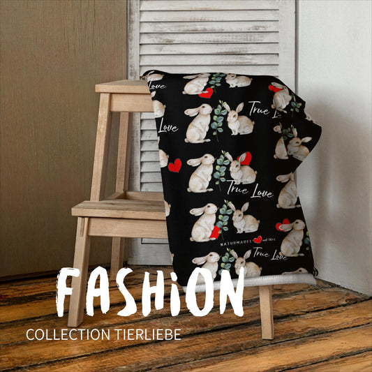 „TRUE LOVE“ DESIGNER DUSCH- UND STRANDTUCH DAS WAHRE LIEBE IN DEIN HEIM UND UMFELD BRINGT. EXCLUSIV UND LIEBVOLL GESTALTET MIT  NATURMÄDEL® TIERLIEBE DESIGN UND TRUE LOVE SCHRIFTZUG., www.naturmaedel.shop